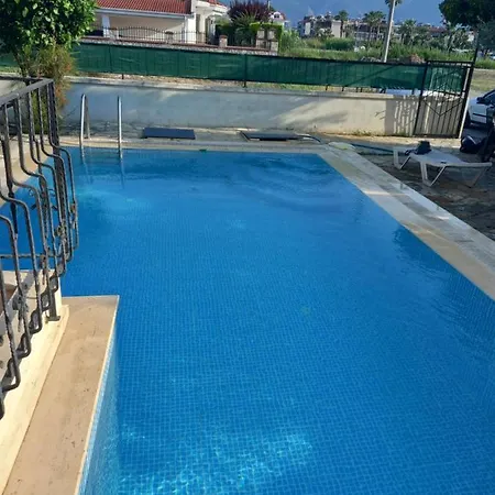 Akarca Havuzlu Apart Appartement