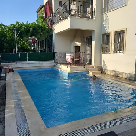 Akarca Havuzlu Apart Appartement *